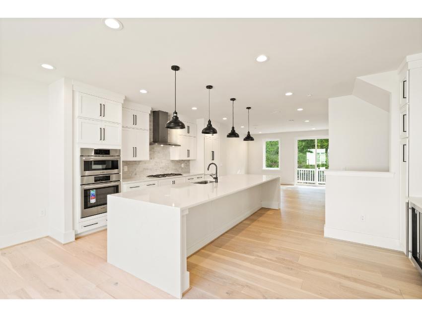 Creekside Chevy Chase - Open Sat & Sun!